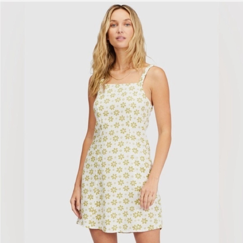 NWT Billabong Daisy Craze mini dress